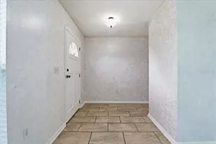 425 S Ramona Ave, Lake Alfred, FL 33850 - Photo 2