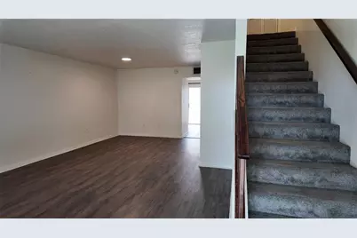 5850 Cypress Gardens Boulevard #302, Winter Haven, FL 33884 - Photo 6