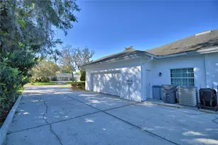 104 Fairway Dr, Haines City, FL 33844 - Photo 4