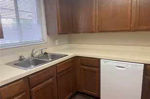 607 Country Ln NE, Winter Haven, FL 33881 - Photo 6