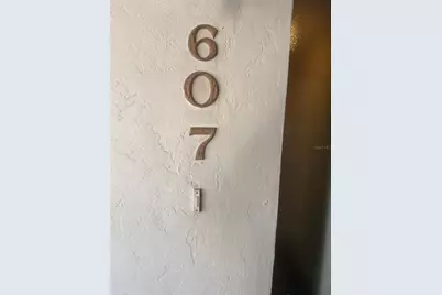 607 Country Lane NE #607, Winter Haven, FL 33881 - Photo 2