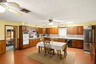 3903 Edison Ave, Bowling Green, FL 33834 - Photo 10