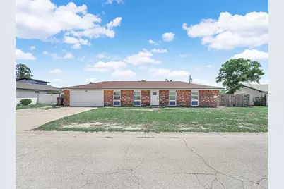 828 Brentwood Drive, Lake Wales, FL 33898 - Photo 2