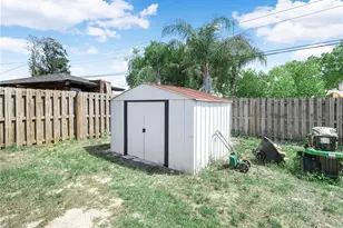 828 Brentwood Dr, Lake Wales, FL 33898 - Photo 18