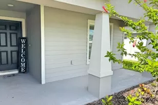 737 Daphne Dr, Polk City, FL 33868 - Photo 4