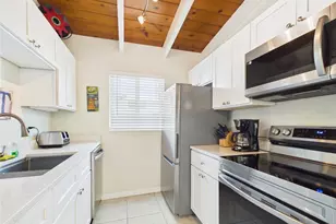 6006 Midnight Pass Rd, Sarasota, FL 34242 - Photo 10