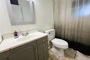 121 Maris Ct, Lakeland, FL 33809 - Photo 14