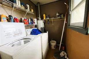 121 Maris Ct, Lakeland, FL 33809 - Photo 16