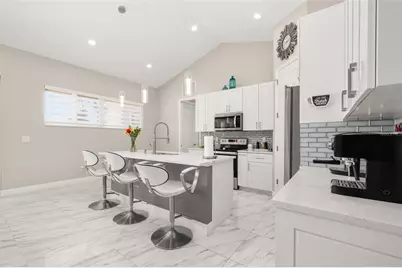 2009 Flower Terrace, Sebring, FL 33875 - Photo 10