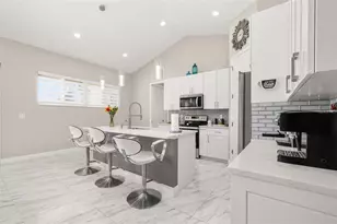 2009 Flower Terrace, Sebring, FL 33875 - Photo 10