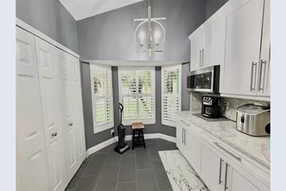 4706 Dunquin Place, Tampa, FL 33610 - Photo 10