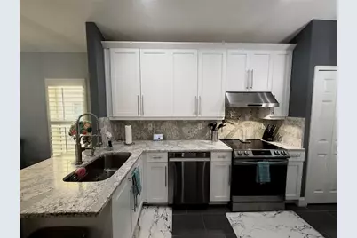 4706 Dunquin Place, Tampa, FL 33610 - Photo 8