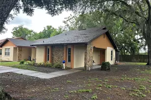 5003 Cimarron Dr, Lakeland, FL 33813 - Photo 2