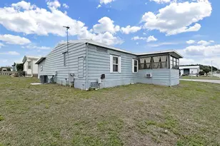 1704 Quail Hill Dr, Lakeland, FL 33810 - Photo 4