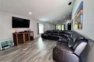 2235 Lakeridge Dr, Winter Haven, FL 33881 - Photo 4