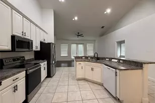 725 Country Walk Cove, Eagle Lake, FL 33839 - Photo 20