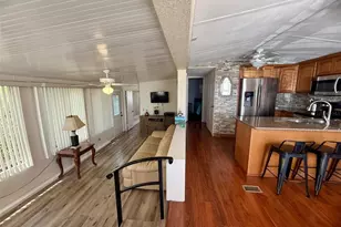 205 Pansy St, Davenport, FL 33837 - Photo 4
