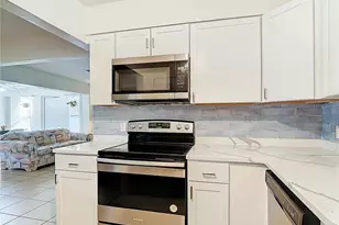 831 Hillside Ave, Lake Wales, FL 33853 - Photo 14
