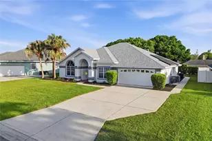 737 Santa Maria Dr, Winter Haven, FL 33884 - Photo 4