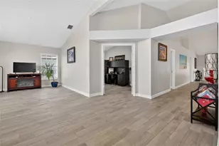 737 Santa Maria Dr, Winter Haven, FL 33884 - Photo 12