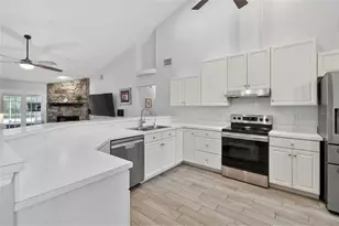 737 Santa Maria Dr, Winter Haven, FL 33884 - Photo 24