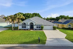 737 Santa Maria Dr, Winter Haven, FL 33884 - Photo 2