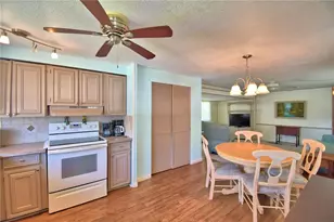 117 Holiday Ln, Auburndale, FL 33823 - Photo 8