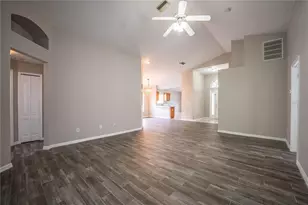 10458 Lucaya Dr, Tampa, FL 33647 - Photo 12
