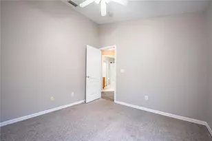 10458 Lucaya Dr, Tampa, FL 33647 - Photo 34