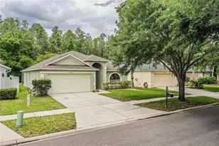 10458 Lucaya Dr, Tampa, FL 33647 - Photo 2