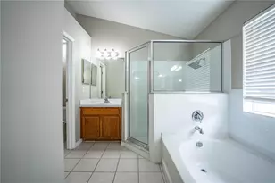 10458 Lucaya Dr, Tampa, FL 33647 - Photo 24