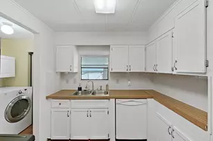 1688 Foxway Dr, Lakeland, FL 33810 - Photo 12