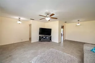 136 Lake Ring Dr, Winter Haven, FL 33884 - Photo 8
