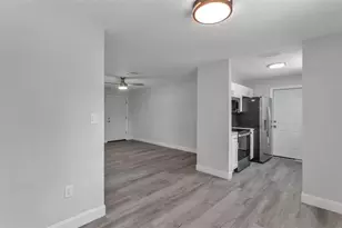 201 E Pine St, Davenport, FL 33837 - Photo 8