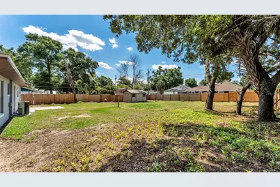 201 E Pine Street, Davenport, FL 33837 - Photo 34
