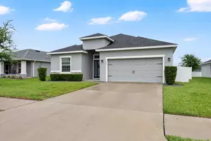 712 Daphne Dr, Polk City, FL 33868 - Photo 2