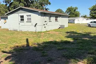 935 Doreen Dr, Lakeland, FL 33810 - Photo 4