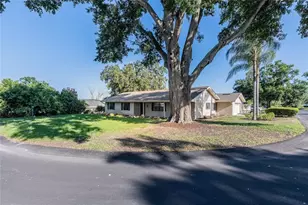 58 Lake Link Cir SE, Winter Haven, FL 33884 - Photo 2