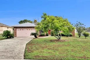 933 Devonshire Way, Lake Wales, FL 33853 - Photo 1
