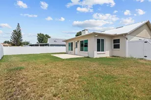 8 St Kitts Cir, Winter Haven, FL 33884 - Photo 24