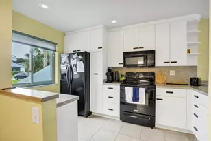 455 Prestwick Pl, Kissimmee, FL 34759 - Photo 6