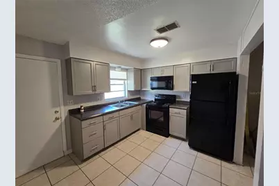 5667 Struthers Court, Winter Haven, FL 33884 - Photo 4