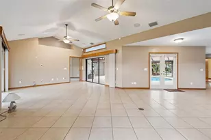 1041 Country Lake Cir, Lake Wales, FL 33898 - Photo 4