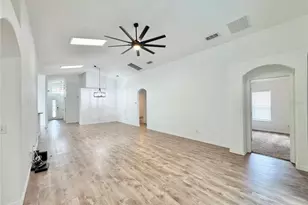 502 Viola Dr, Davenport, FL 33837 - Photo 26