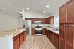 502 Viola Dr, Davenport, FL 33837 - Photo 8