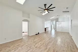 502 Viola Dr, Davenport, FL 33837 - Photo 18