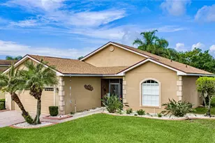 5024 Pebble Beach Blvd, Winter Haven, FL 33884 - Photo 1