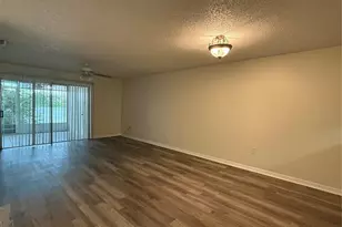 702 Country Ln NE, Winter Haven, FL 33881 - Photo 8