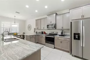 1033 Sawgrass Dr, Winter Haven, FL 33884 - Photo 14