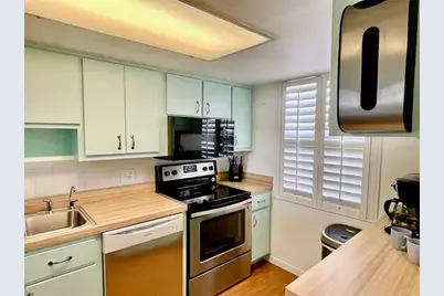 700 Mirror Terrace NW #705, Winter Haven, FL 33881 - Photo 6